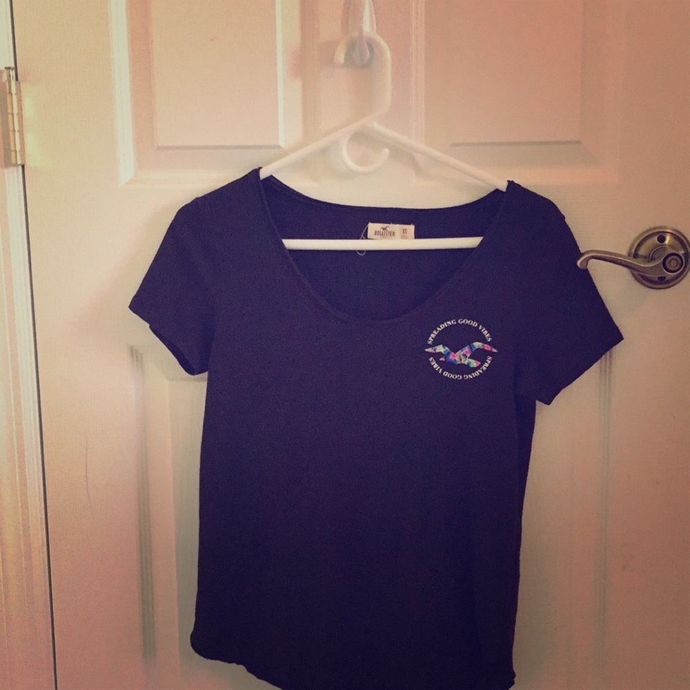 Black Hollister shirt